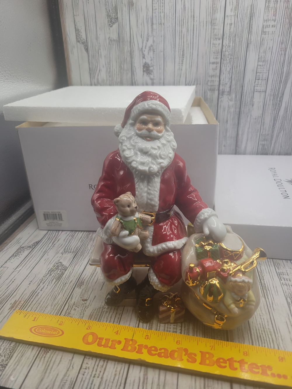 Royal Doulton "Holiday Traditions" Santa Claus Figurine Limited Edition 686/2000